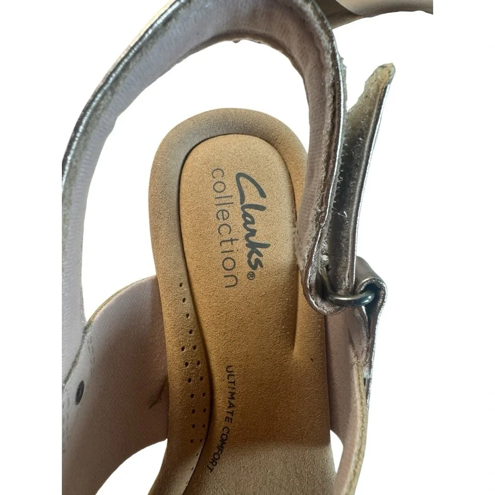 Clarks Collection Womens Metallic rRose Strappy Cork Wedge Sandals 7.5 M